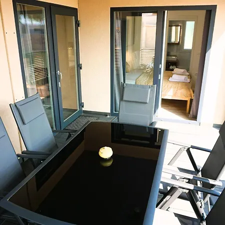 Homes With Pool - Drage