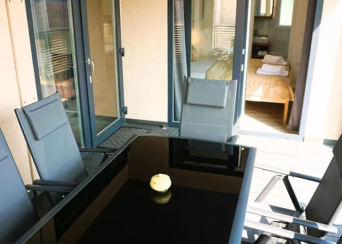 Homes With Pool - Drage