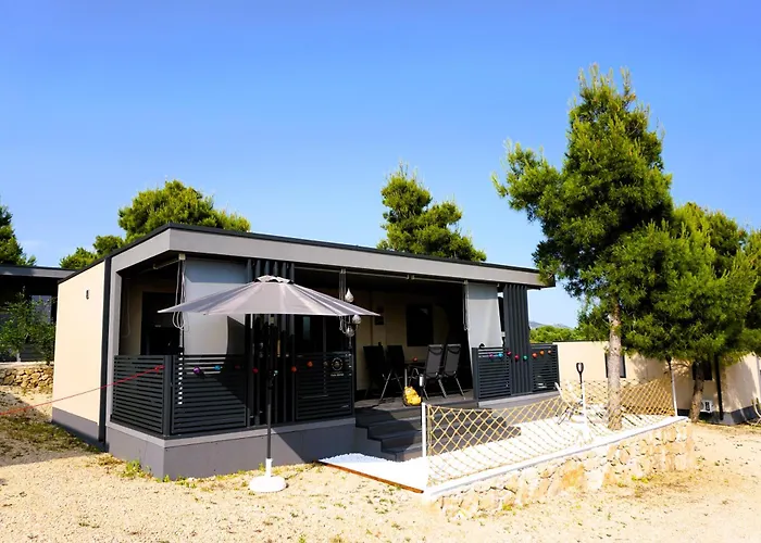 Homes With Pool - بيت للعطل دراغ