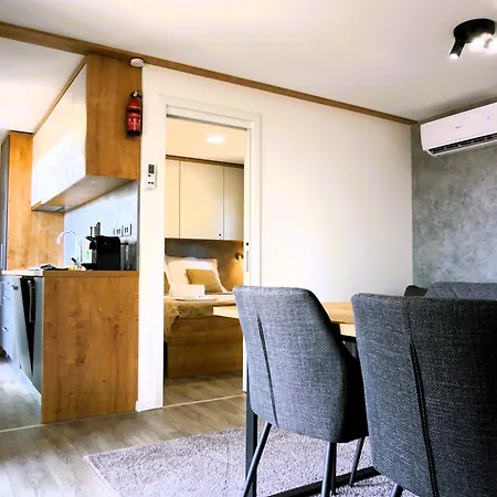 Homes With Pool - Premiumholidays - Holiday home