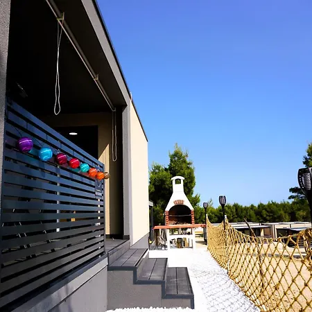 Homes With Pool - Feriehus
