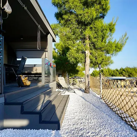 Homes With Pool - Feriehus *